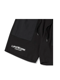 Шорты с нашитыми карманами