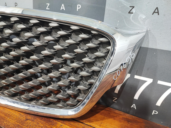 Решетка радиатора Kia Sorento 3 Prime (UM)  Б/У Оригинал 86352C5020