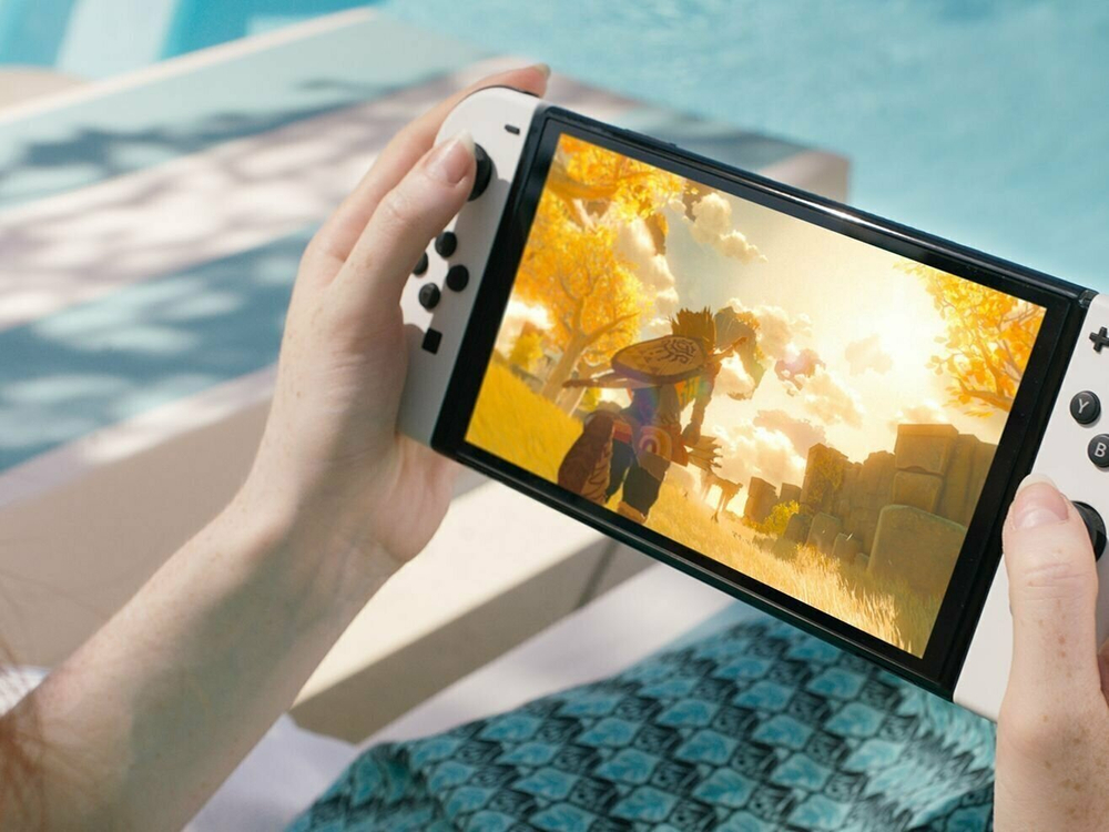 Игровая приставка Nintendo Switch OLED 64 ГБ, без игр, белый