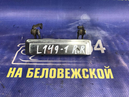 Ручка двери задней правой внешняя MITSUBISHI PAJERO 1990