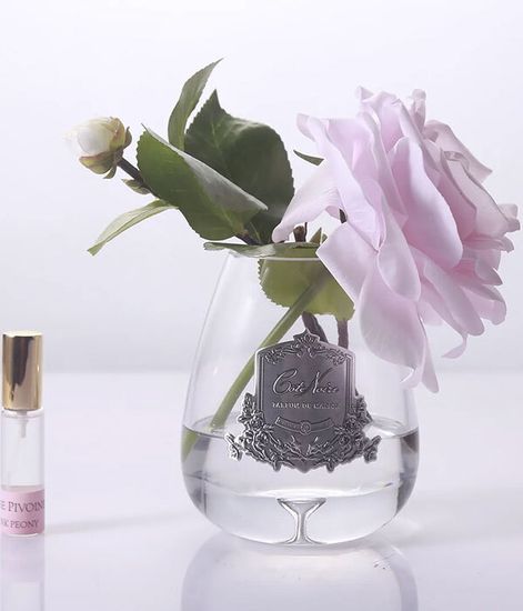 Роза чайная розовая в прозрачной вазе, Cote Noire