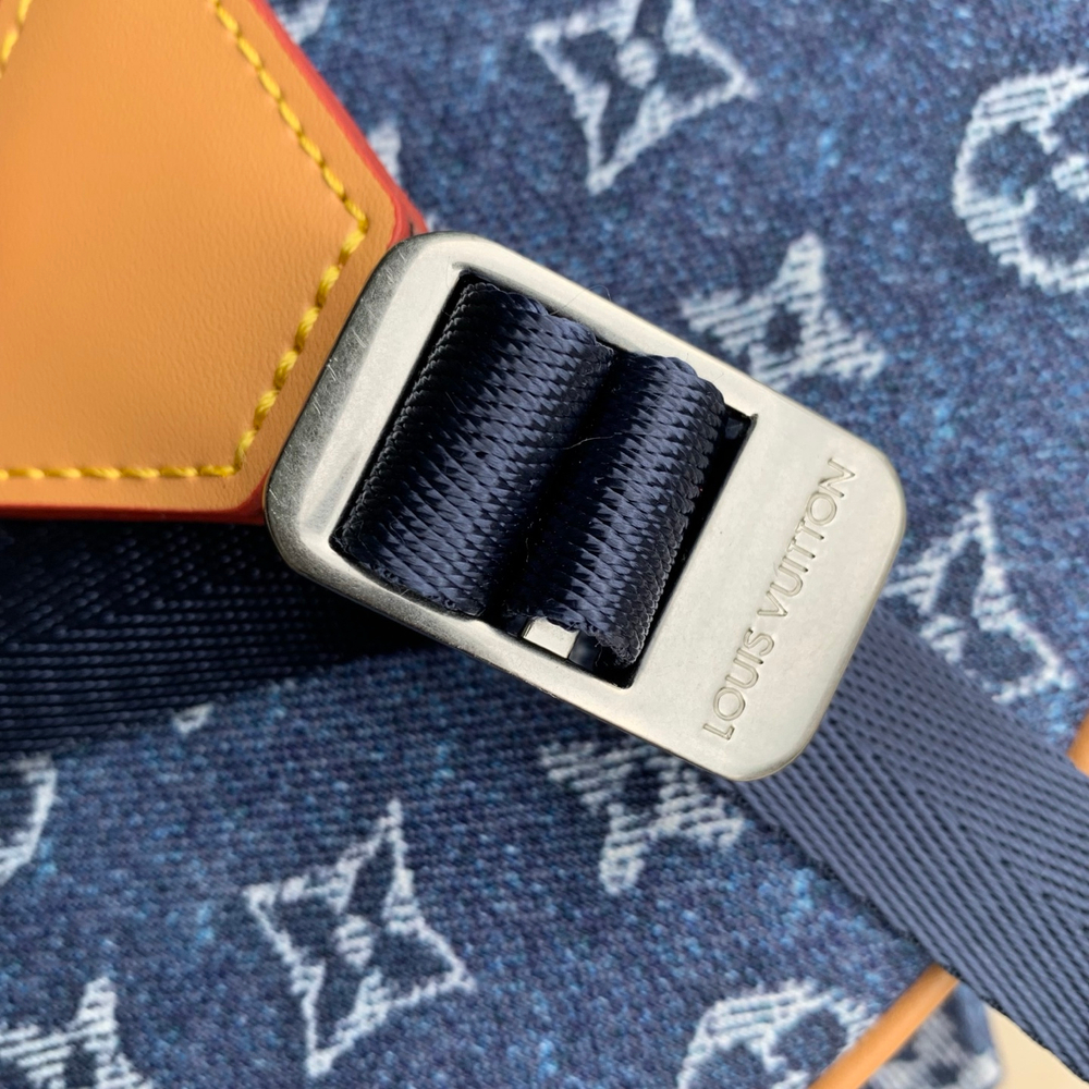 Louis Vuitton Christopher MM