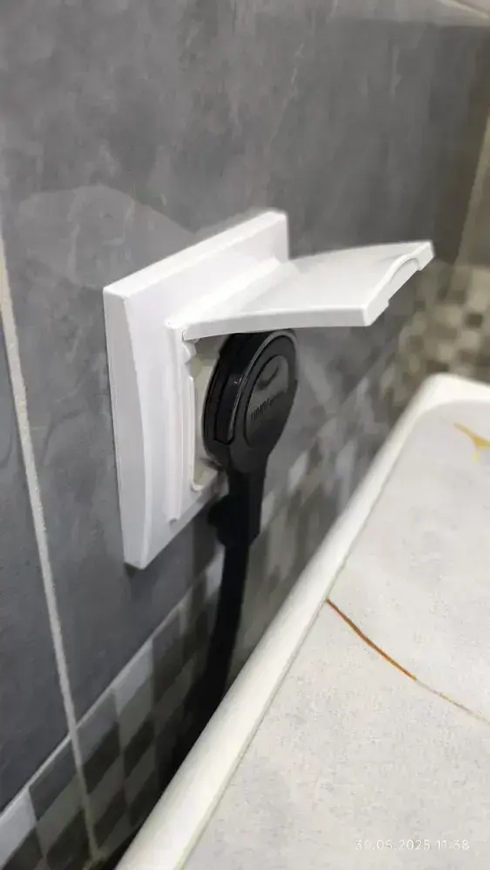 Удлинитель С плоской потайной Вилкой с Кольцом 3 метра 3 влагозащитные розетки IP45 с защитными крышками с заземлением