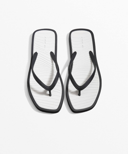 Oysho Пляжные шлепанцы с рельефной подошвой, белый