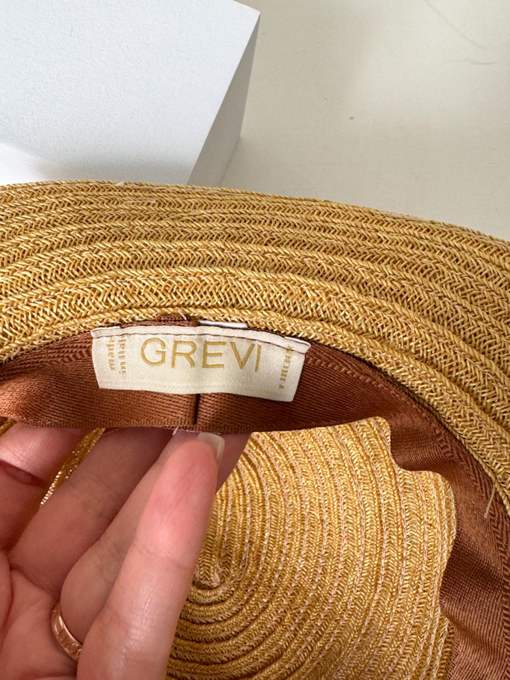 Шляпа Grevi, 104