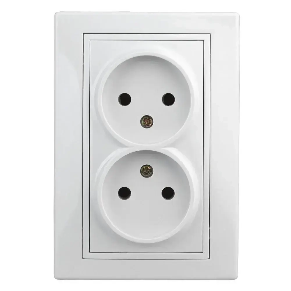 Розетка Intro Plano 1-204-01 без заземления двойная 2х2P 16А-250В IP20 скрытой установки Plano белая