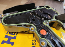 Маслоотделитель 25 мбар на VAG 06H103495AH