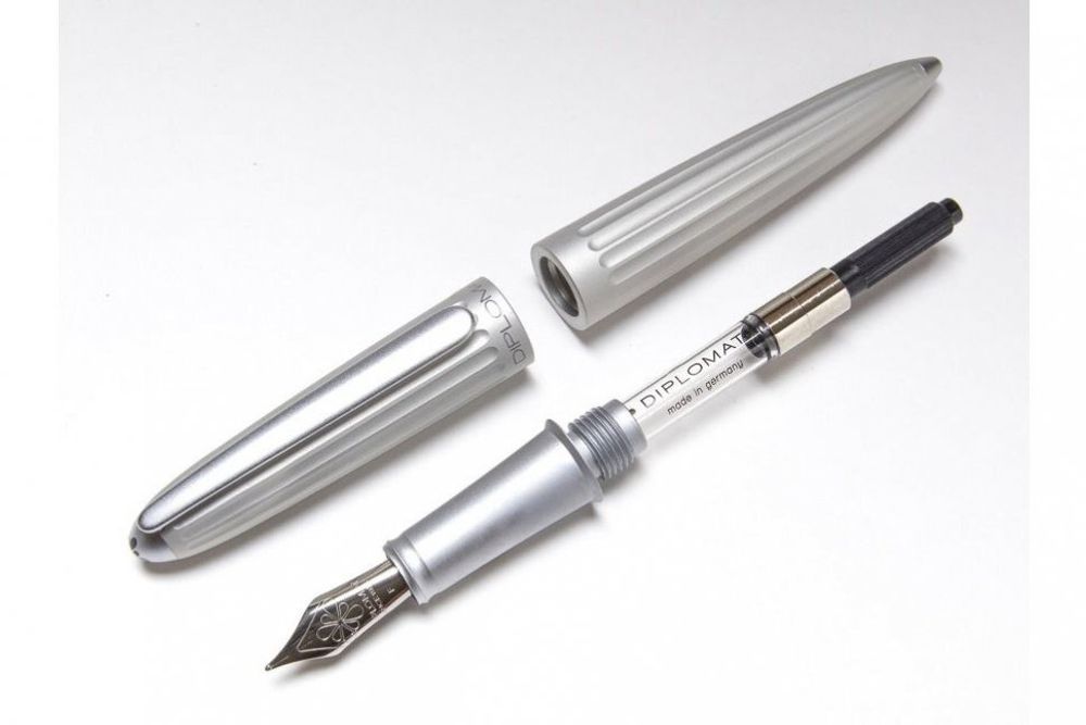 Перьевая ручка Diplomat Aero matt silver F (D20000862) 2