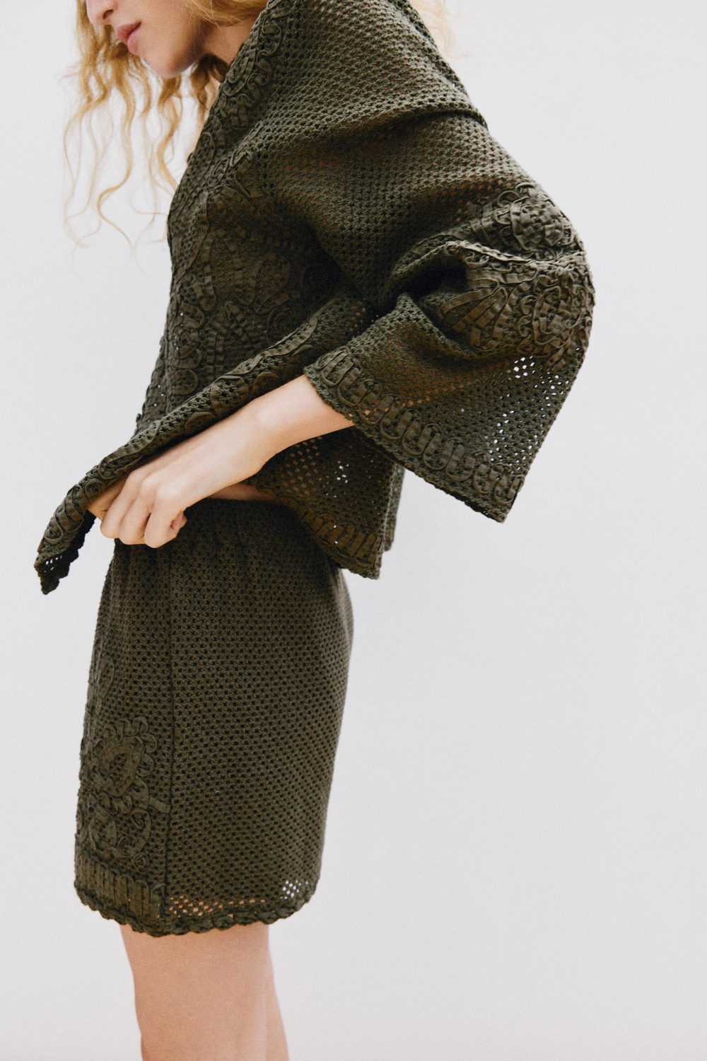 ZARA КАРДИГАН ИЗ КРУЖЕВА КРОШЕ С КОНТРАСТНЫМИ ДЕТАЛЯМИ, ХАКИ