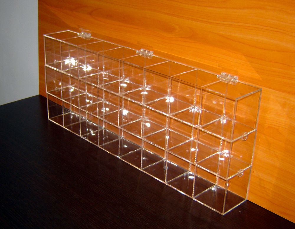 Диспенсер демонстратор 755х100х100 24 ячейки 3-х ярусный для конфет