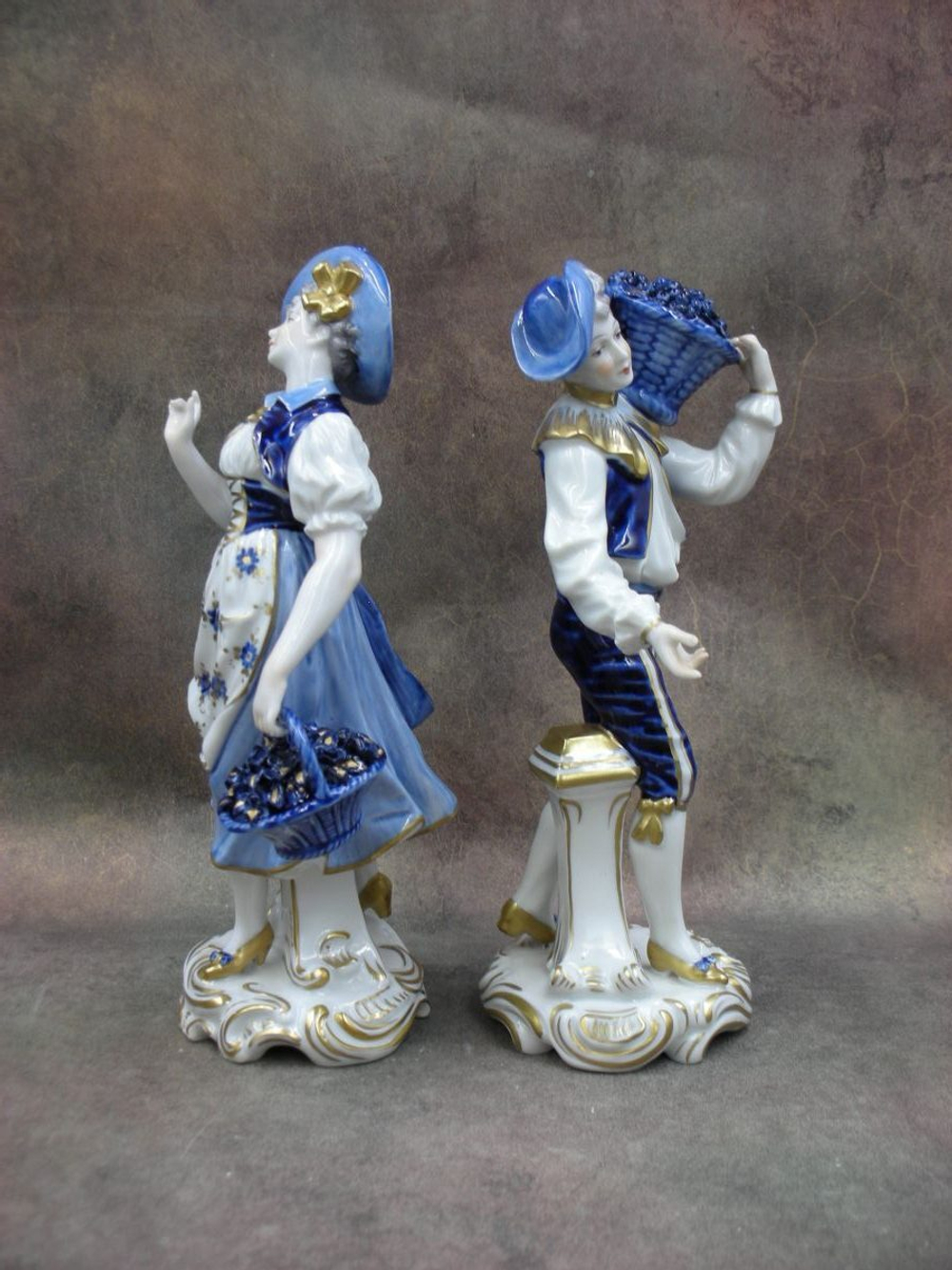 Статуэтка. Фарфор. Уличные продавцы пара. Volkstedt. Германия