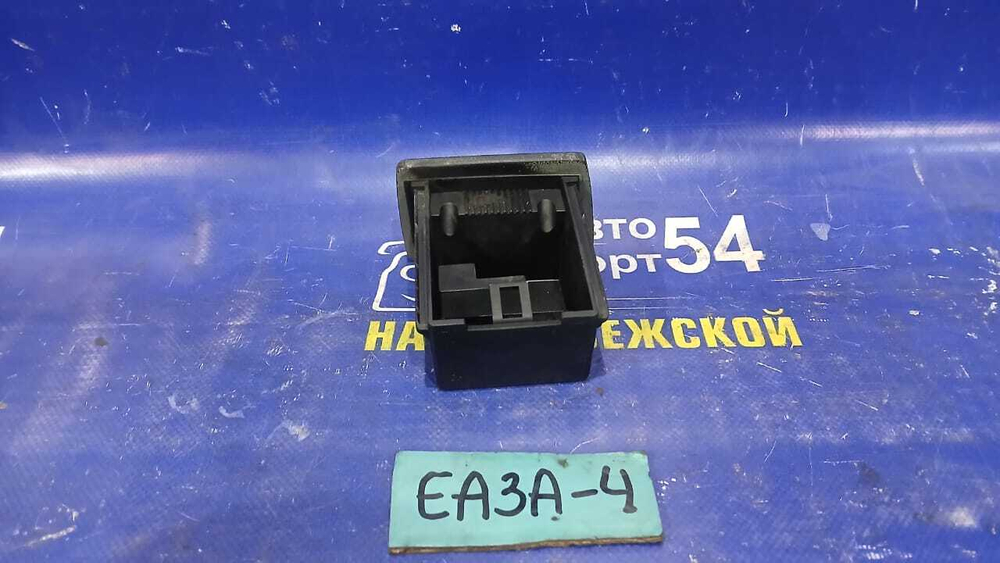 Пепельница MITSUBISHI GALANT 1999