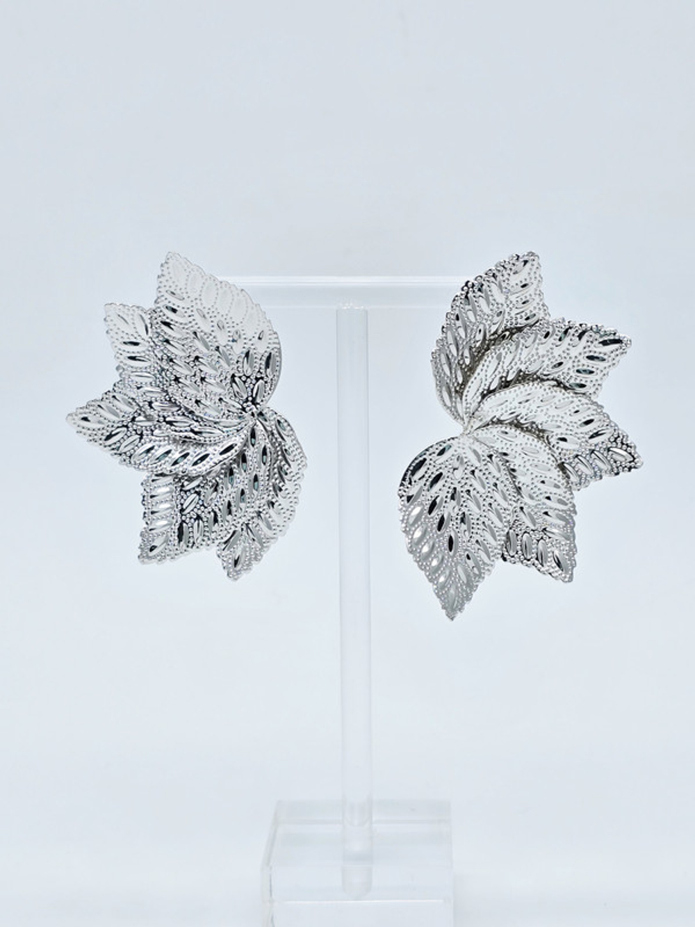 91004004 Серьги Selena