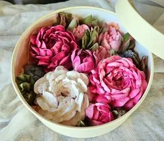 Зефир в шляпной коробке «Пионы» / 21 см