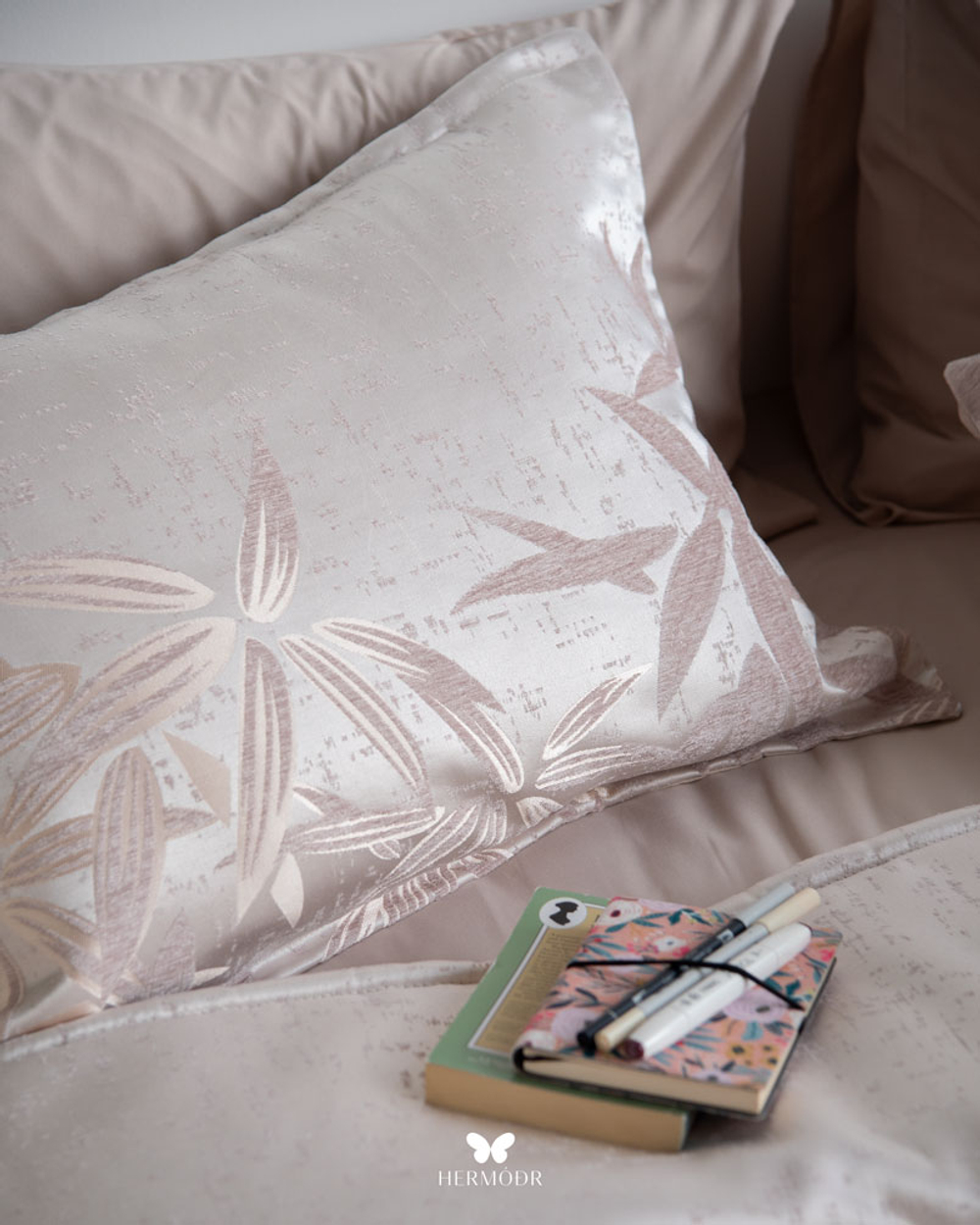 Комплект постельного белья двуспальный Konar Pink Hermodr 8 предметов 130220325 Иран