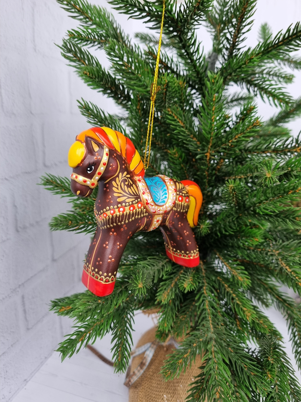 Лошадка Кантри ёлочная игрушка из фарфора