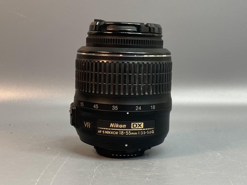 Nikon D3100 Kit 18-55mm 12.234 Кадров