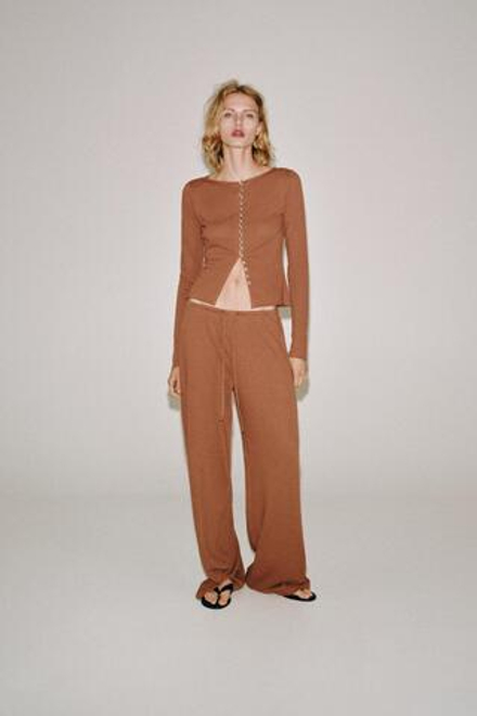 ZARA ФУТБОЛКА В СТИЛЕ РУСТИК НА ПУГОВИЦАХ, ТЕМНЫЙ ЧЕРЕПИЧНЫЙ