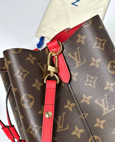Сумка Louis Vuitton Neonoe MM (красная фурнитура)