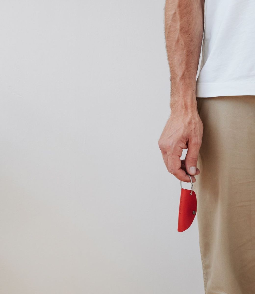 Campbell Cole Simple Key Wrap Chilli Red — ключница из кожи