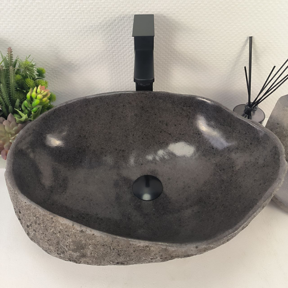 Раковина из речного камня RS-65179 52*39*15 0862