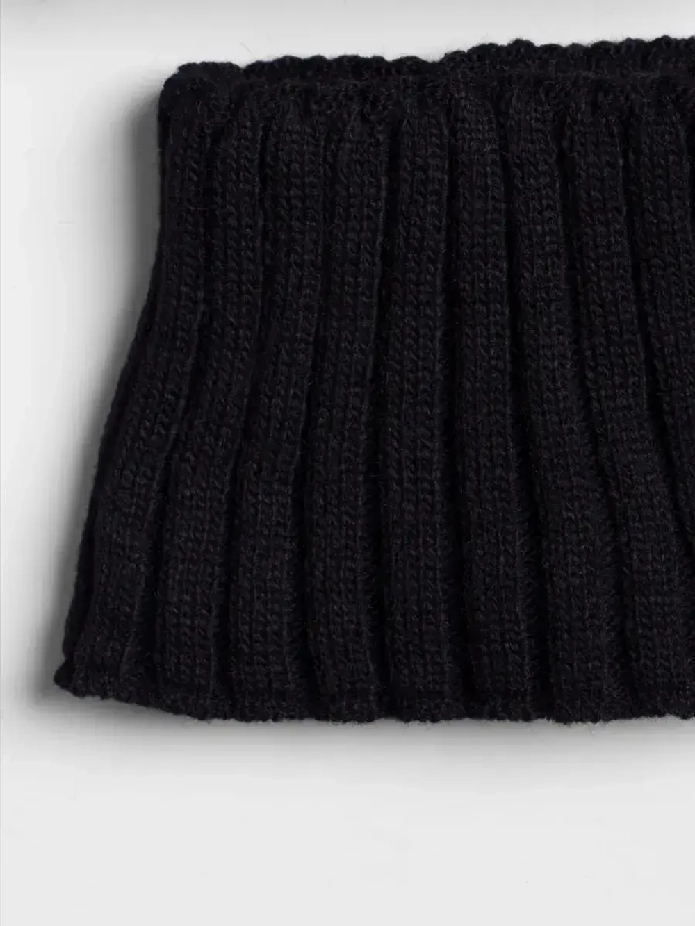 Шапка зимняя для девочки с помпоном и снуд