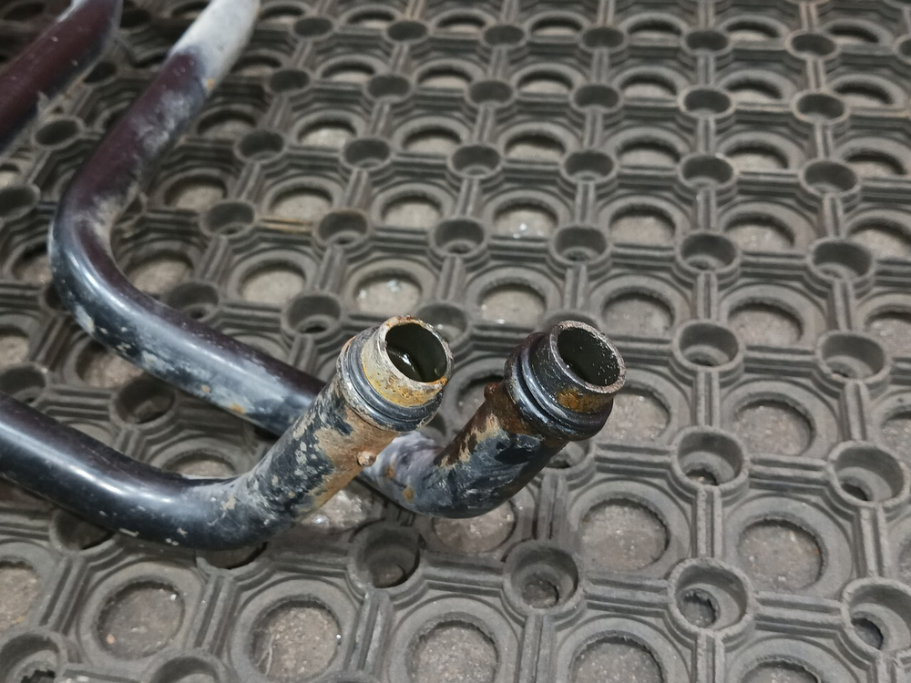 Трубки отопителя 2023г.