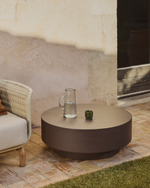 Уличный столик Garbet из коричневого бетона, диаметр 80 см