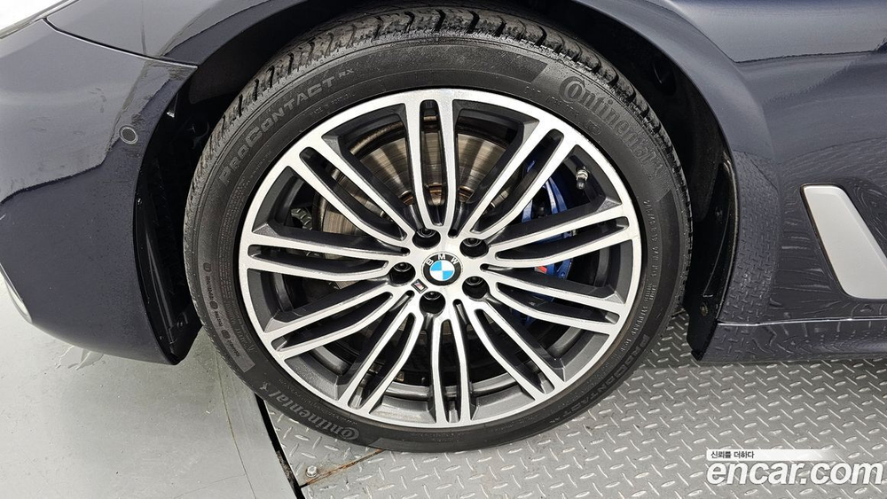BMW 5 Series (G30) 530i xDrive M Sports Plus (09.2019)