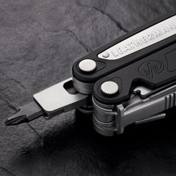 Мультитул Leatherman Charge AL (830704)