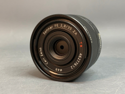 Sony Carl Zeiss Sonnar T* 35mm f/2.8 ZA