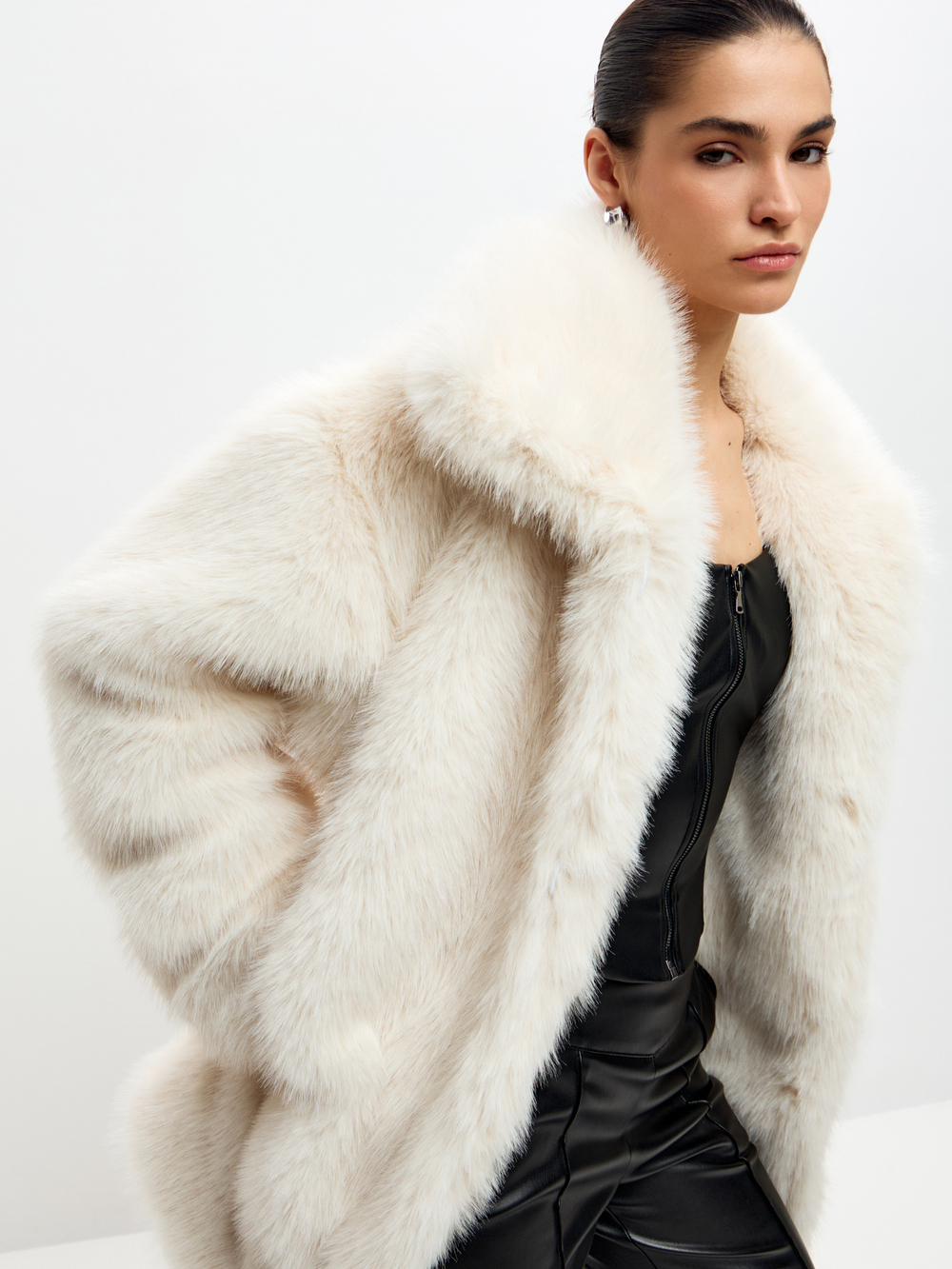 Шуба NORD короткая искусственного меха