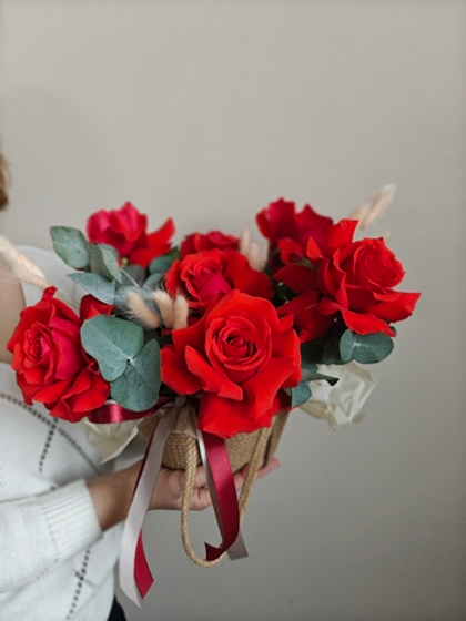 Джутовая сумочка с французскими розами Нина