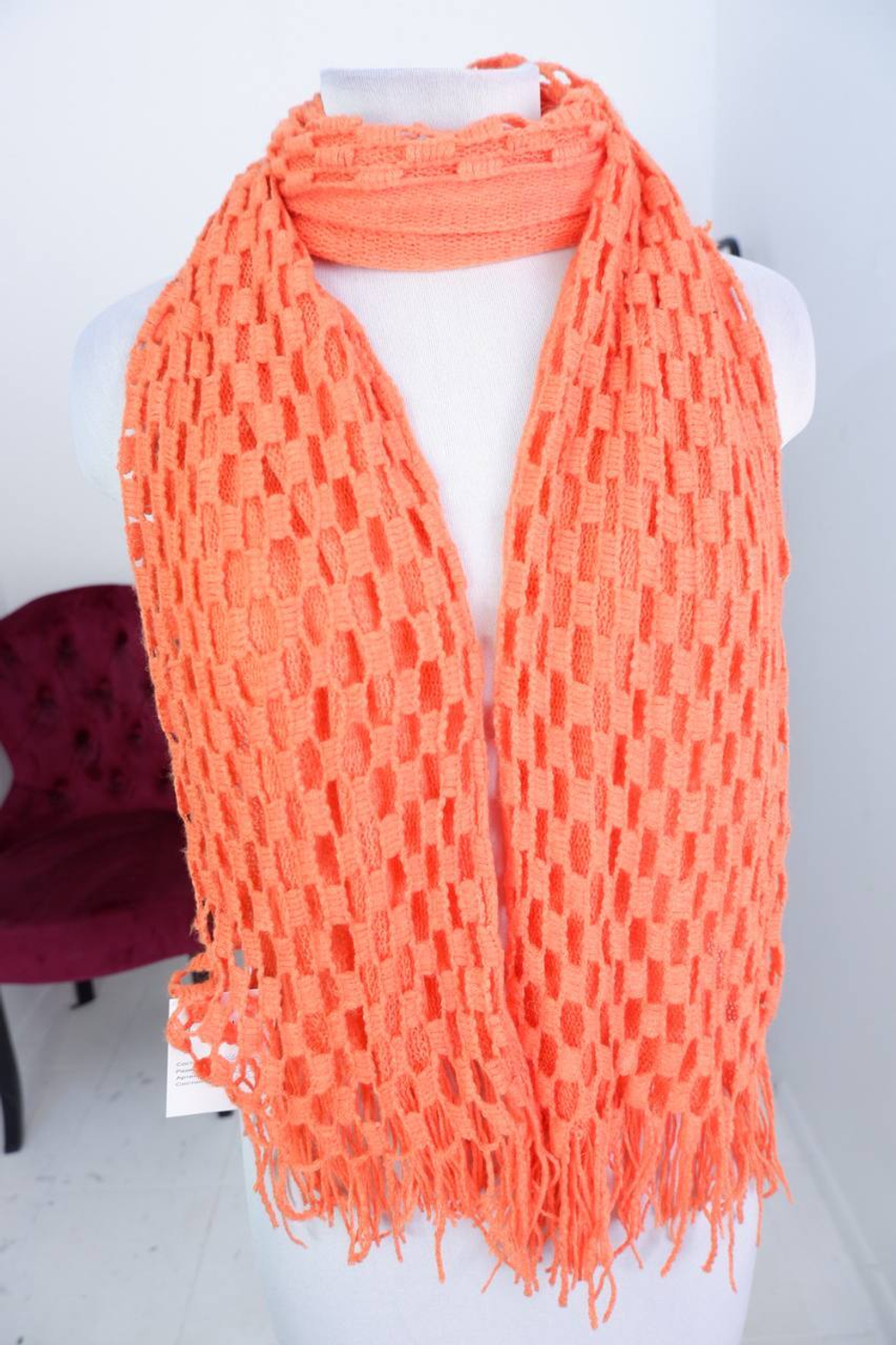 Шарф яркий, фактурный