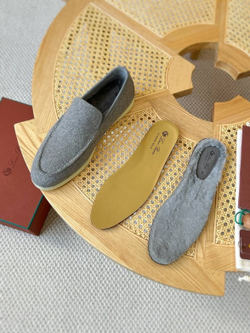 Лоферы Loro Piana Summer Walk с мехом