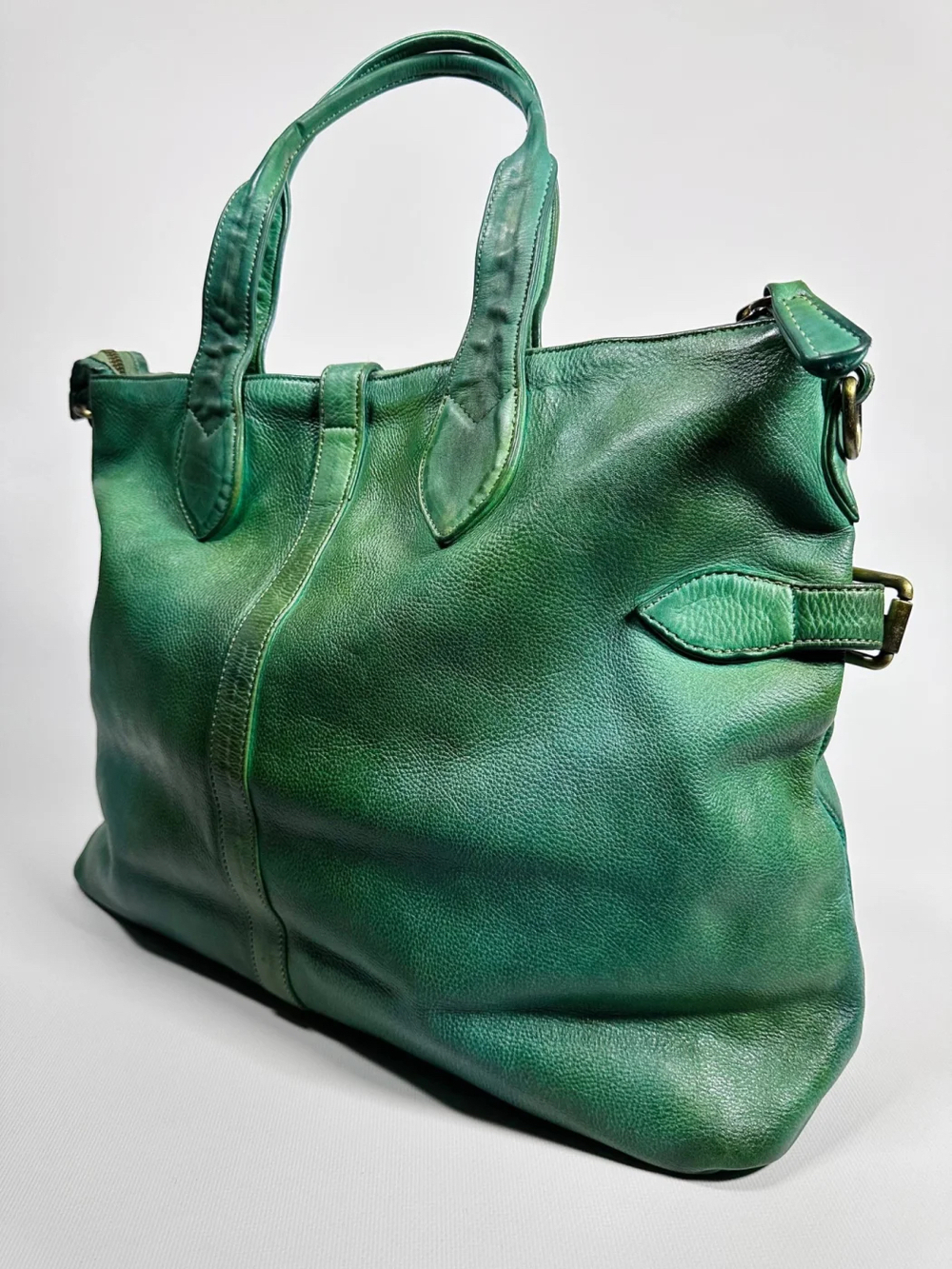 Женская премиальная изумрудно-зеленая сумка из натуральной кожи "Венеция"