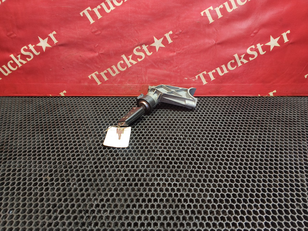 Замок зажигания с ключом в сборе