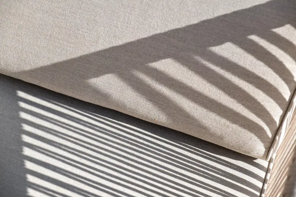 "Канны" лаунж-зона 4-местная из роупа со столиком "Канны" цвета "дуб", основание дуб, роуп бежевый