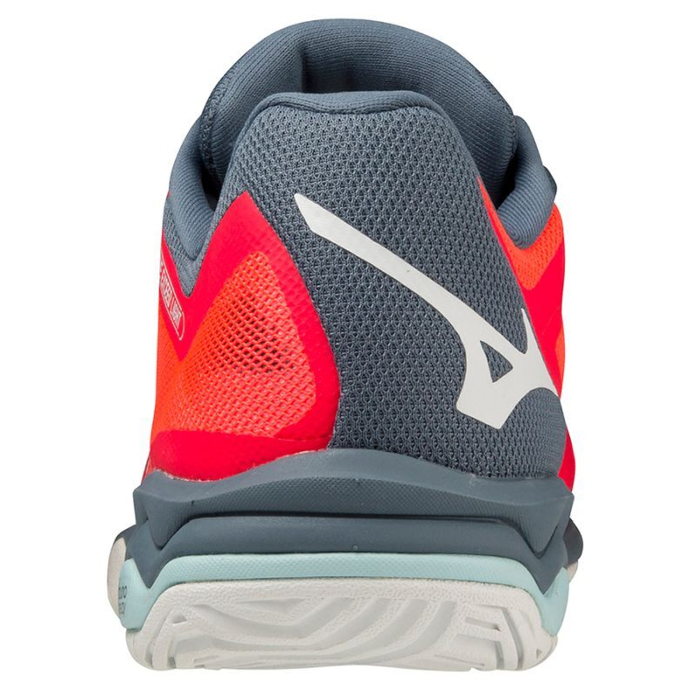 Женские теннисные кроссовки Mizuno Wave Exceed Light AC - fiery coral 2/white/china blue