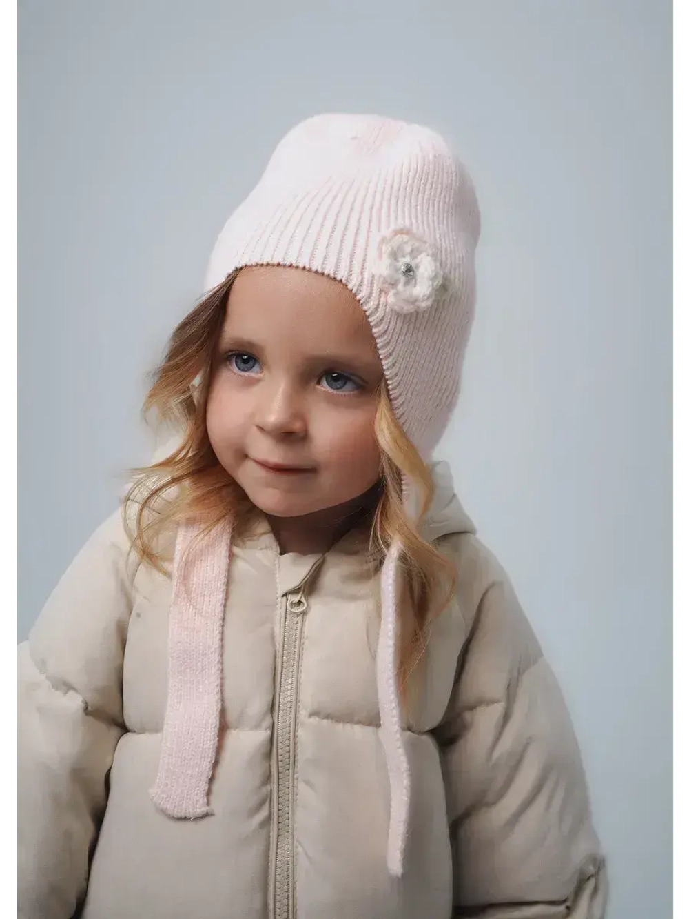 Шапка-чепчик для девочек на осень