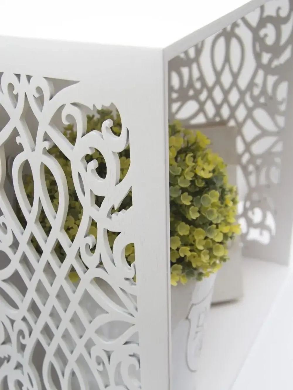 Ящик с резными вставками 40х40х20 см