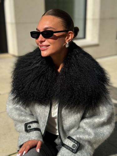 Серая куртка из шерсти со съемным мехом