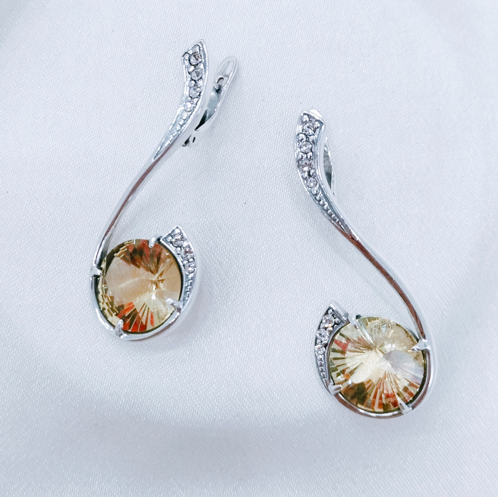 "Бонито" серьги в серебряном покрытии из коллекции "Метаморфозы" от Jenavi с английским замком