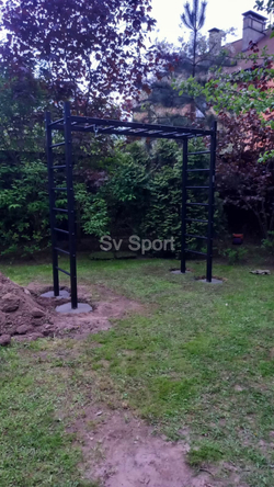 Монтаж уличной шведской стенки Sv Sport Рукоход (4 вертикальных столба)