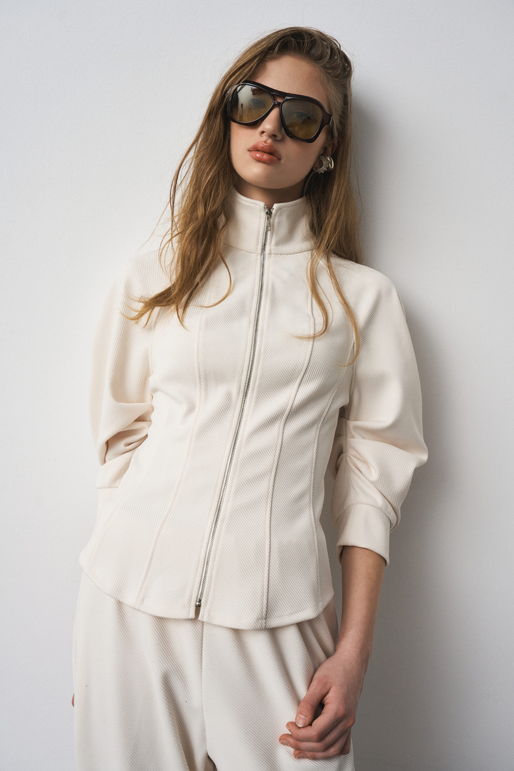 Костюм брючный 1287 молоко