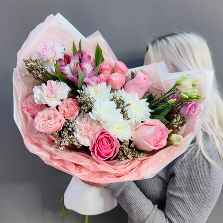 Авторский букет в розовой гамме