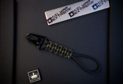 Тактический паракорд с карабином