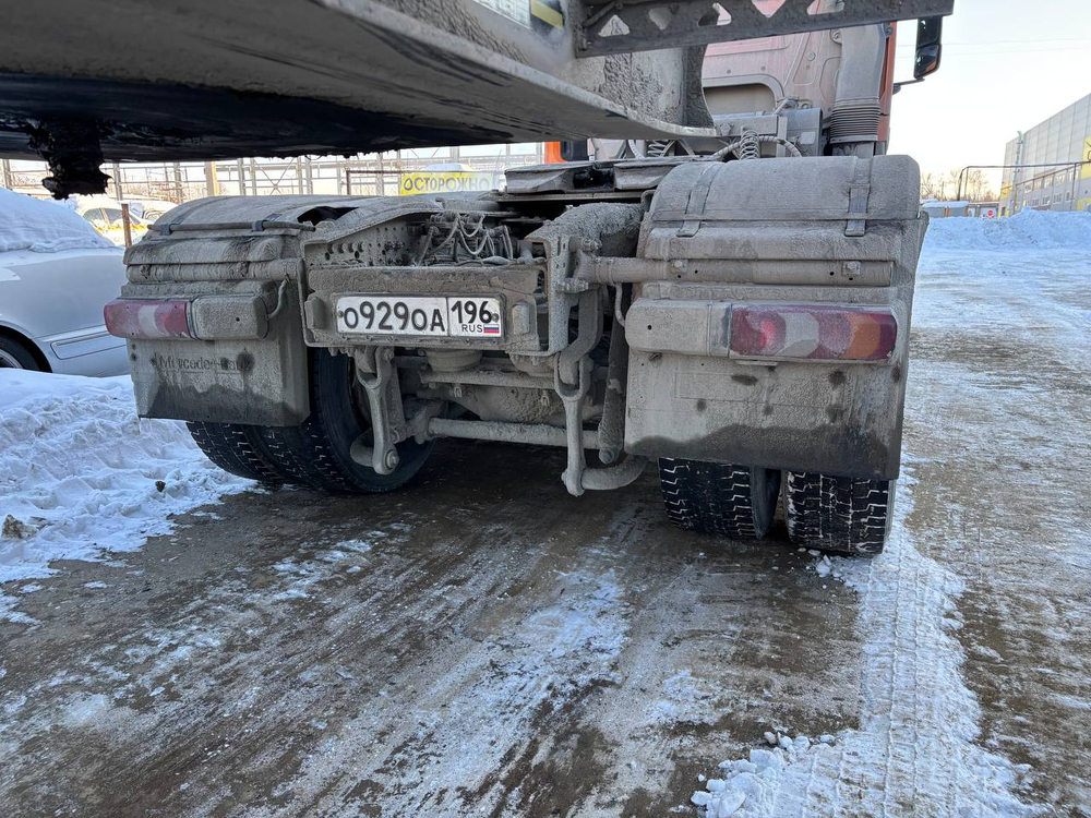 Mercedes-Benz AROCS 6x4 Седельный тягач 3348S AT (Дизельный, 12,8 л, 476 л.с., АТ)