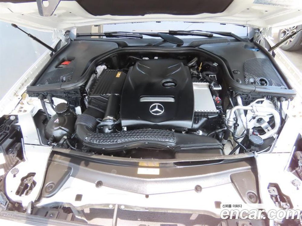 Mercedes-Benz E-Class W213 E250 Avangarde (04.2021)