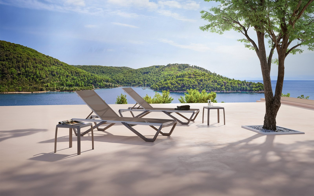 Шезлонг-лежак металлический PAPATYA Wave, белый